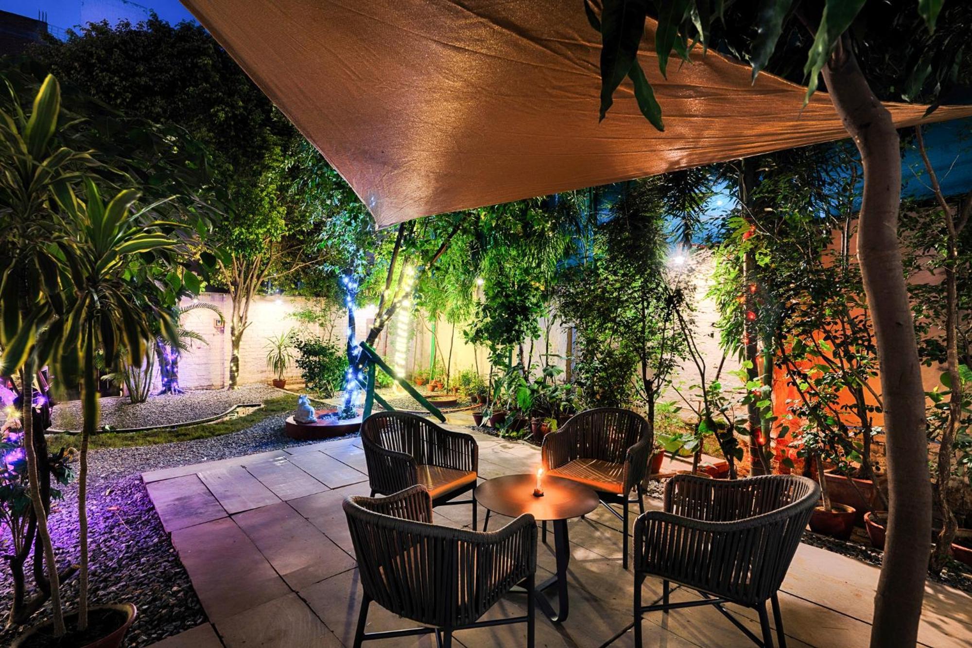 International Travellers' Hostel By Ith Stays Varanasi Eksteriør bilde