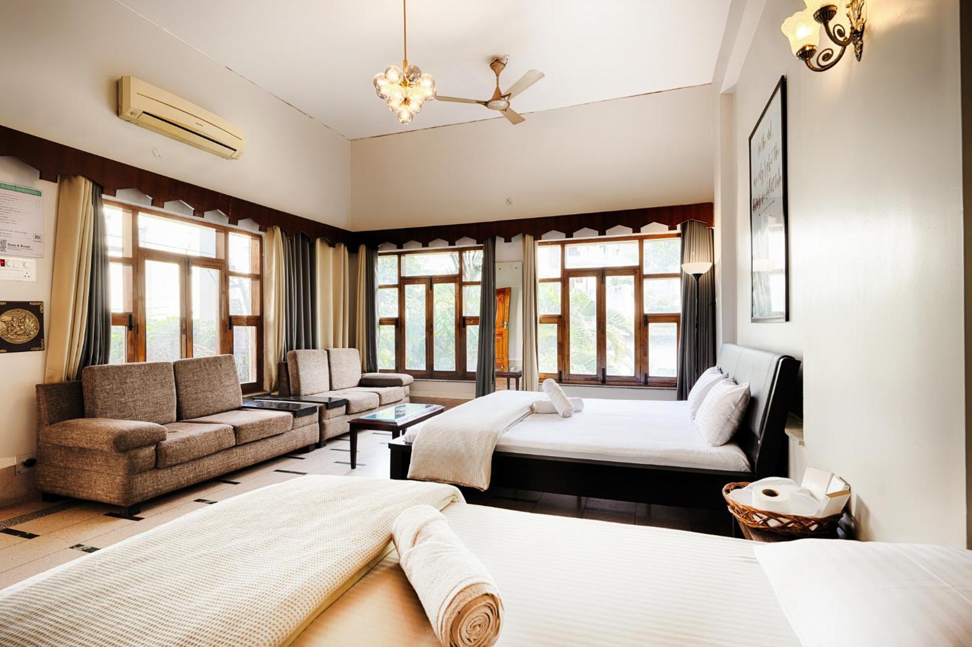 International Travellers' Hostel By Ith Stays Varanasi Eksteriør bilde