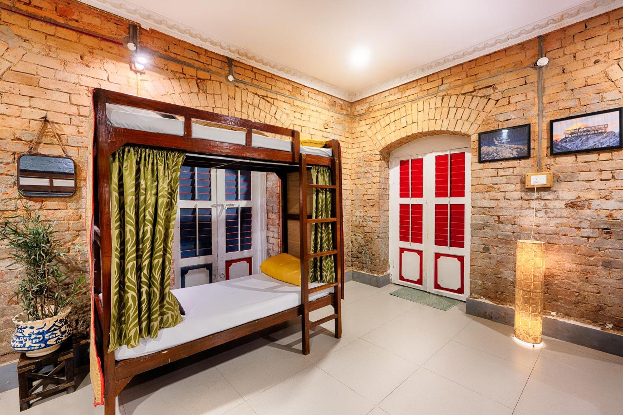 International Travellers' Hostel By Ith Stays Varanasi Eksteriør bilde