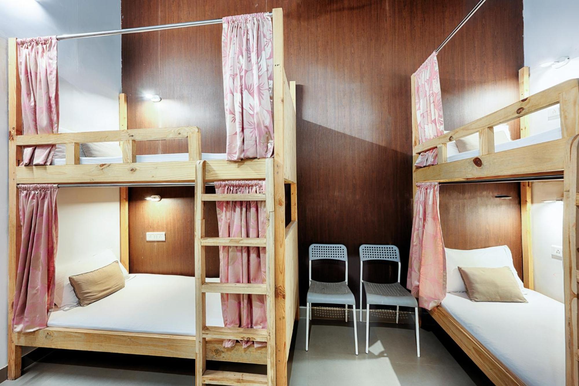 International Travellers' Hostel By Ith Stays Varanasi Rom bilde