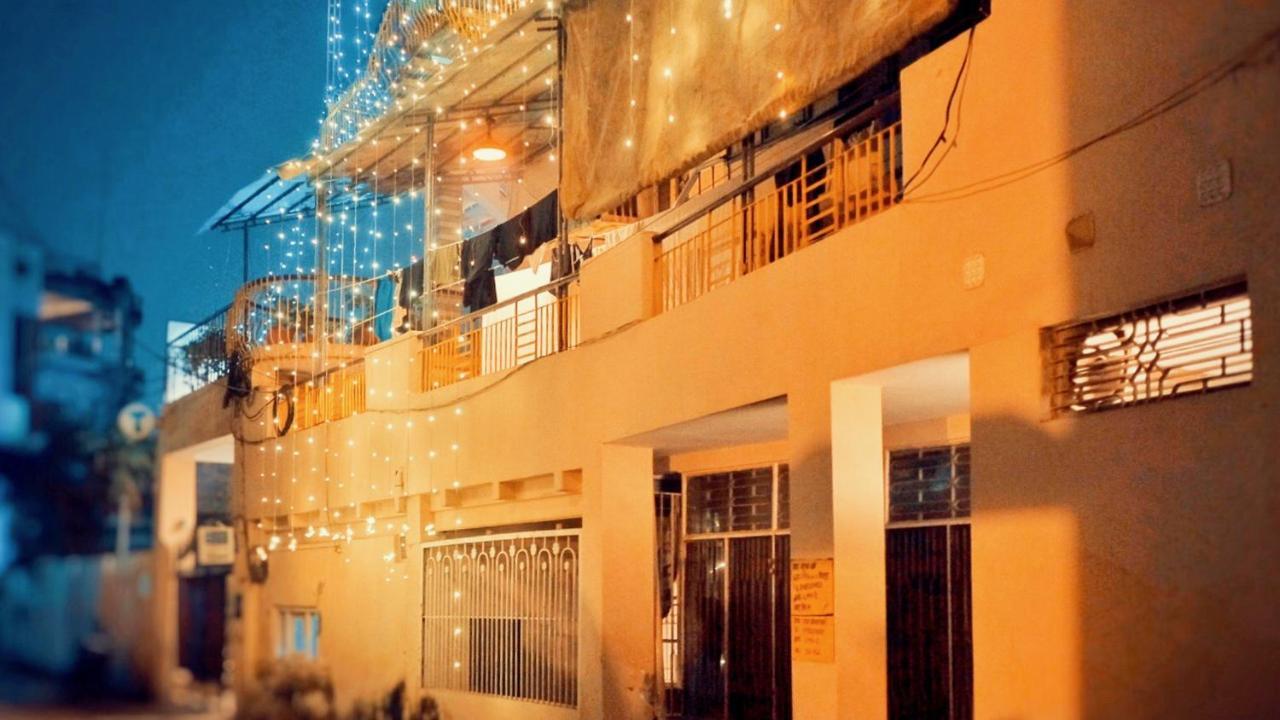 International Travellers' Hostel By Ith Stays Varanasi Eksteriør bilde